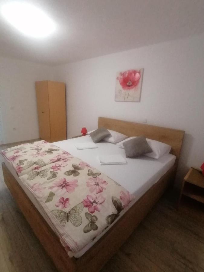 Apartment Maris Posedarje Eksteriør billede