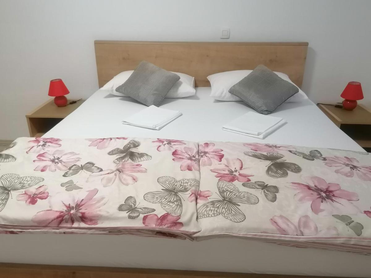 Apartment Maris Posedarje Eksteriør billede
